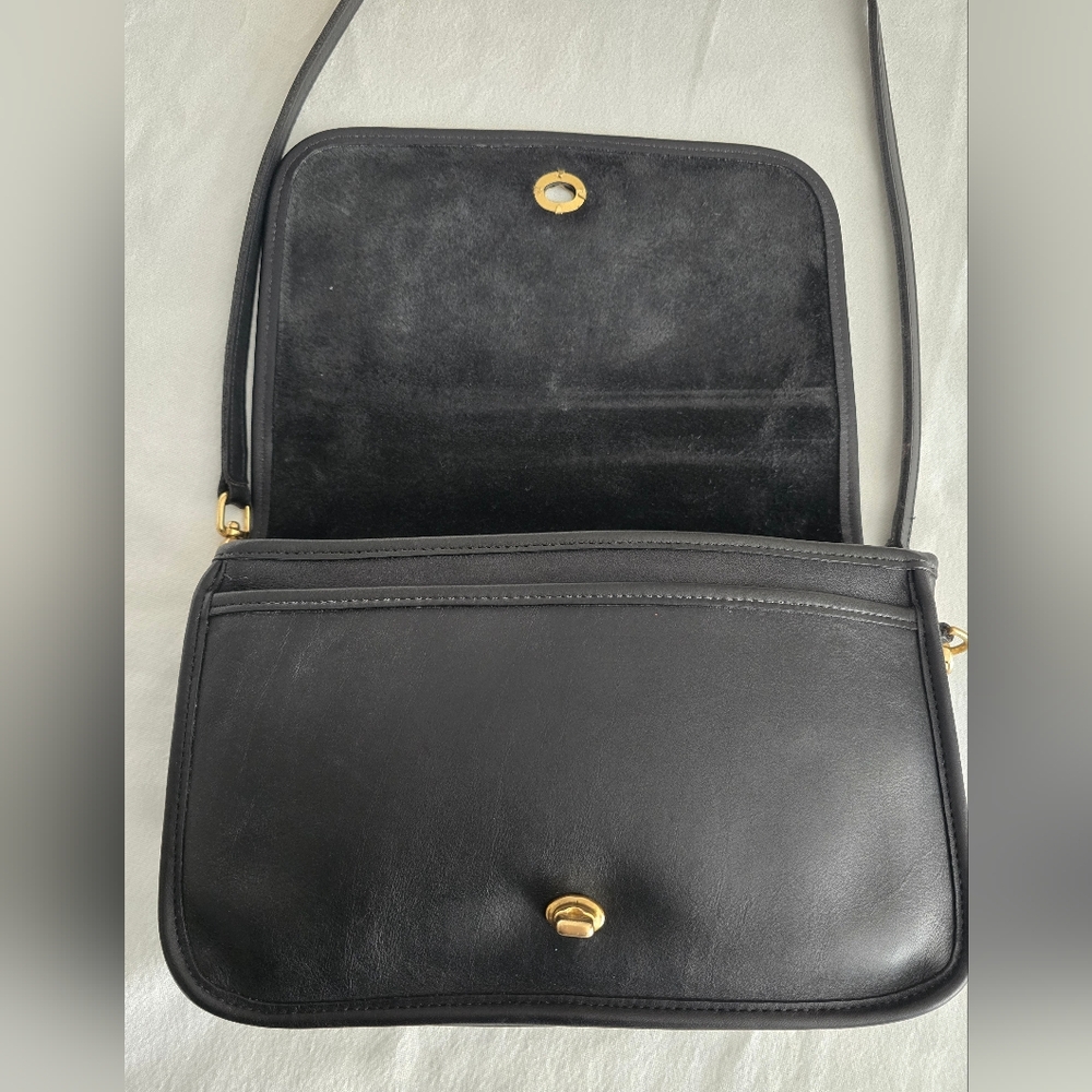 Vintage Coach Convertible Clutch Crossbody Black USA Glove Tanned Y2K Minimalist - Picture 10 of 16